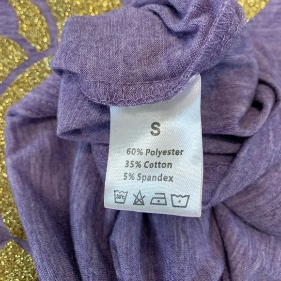 Tangled vibes tshirt for women - size small - Picture 4 of 5